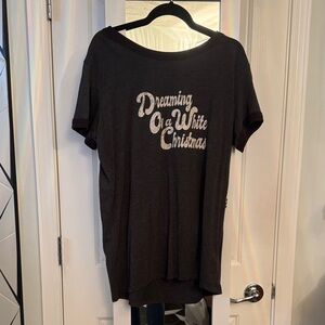 LuLaRoe Black Short Sleeve Tee Dreaming of a White Christmas Holiday